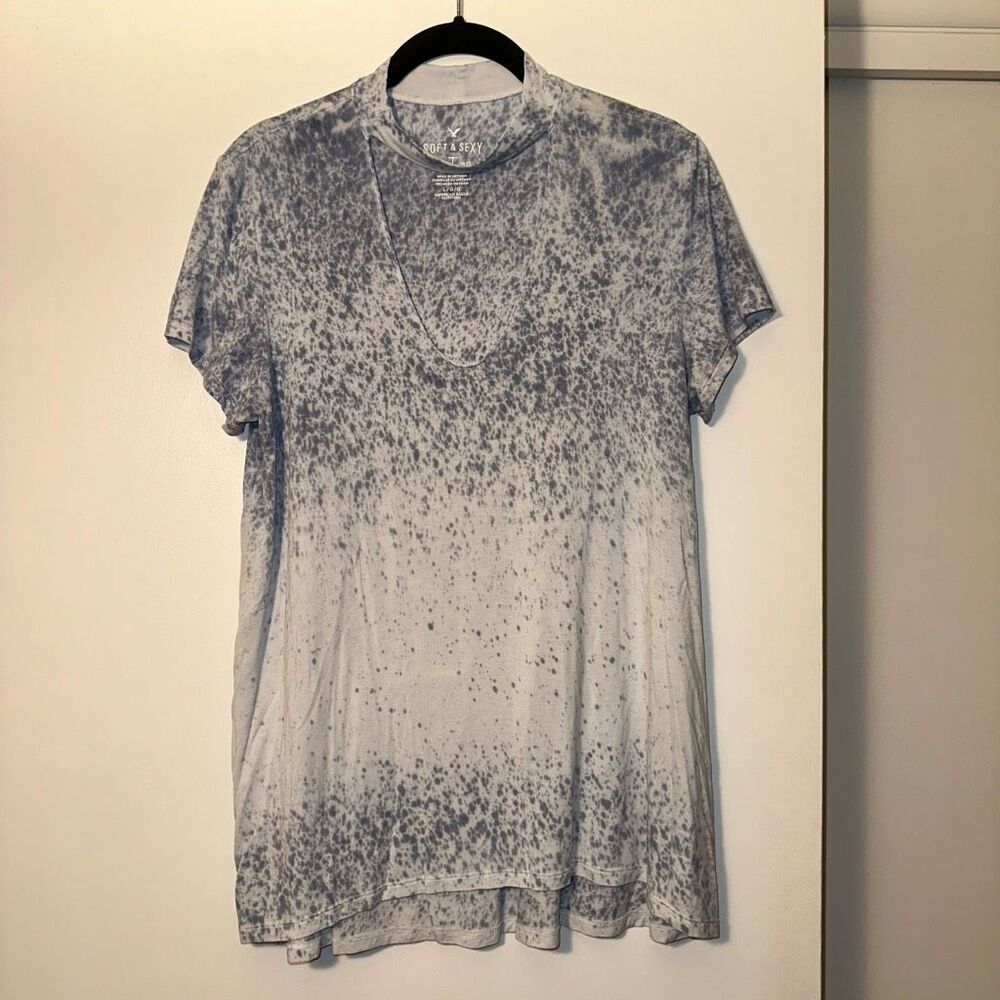 American Eagle Women’s Blue White Speckled Neck Cutout Tee Size Large EUC